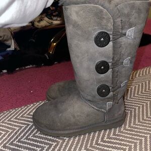 Gray Triple Bailey Button UGGS
